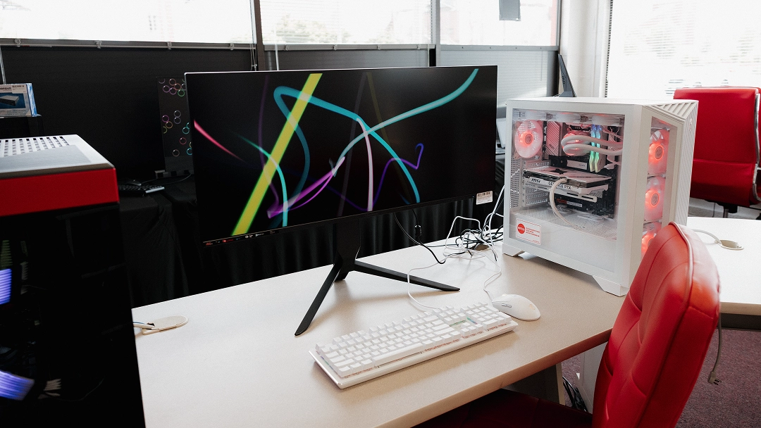 Custom gaming PC setup at Simplified Computers.