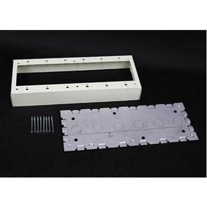 Wiremold 500/700 Six-Gang Switch and Receptacle Box Fitting