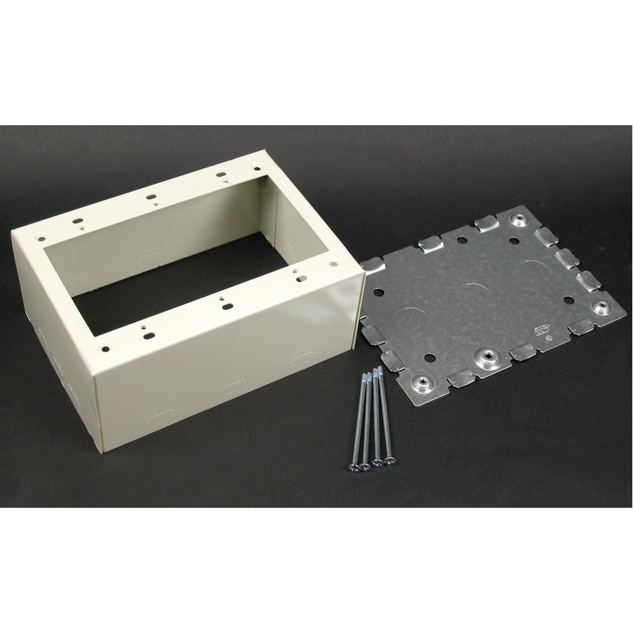 Wiremold 500/700 Three-Gang Deep Switch and Receptacle Box Fitting
