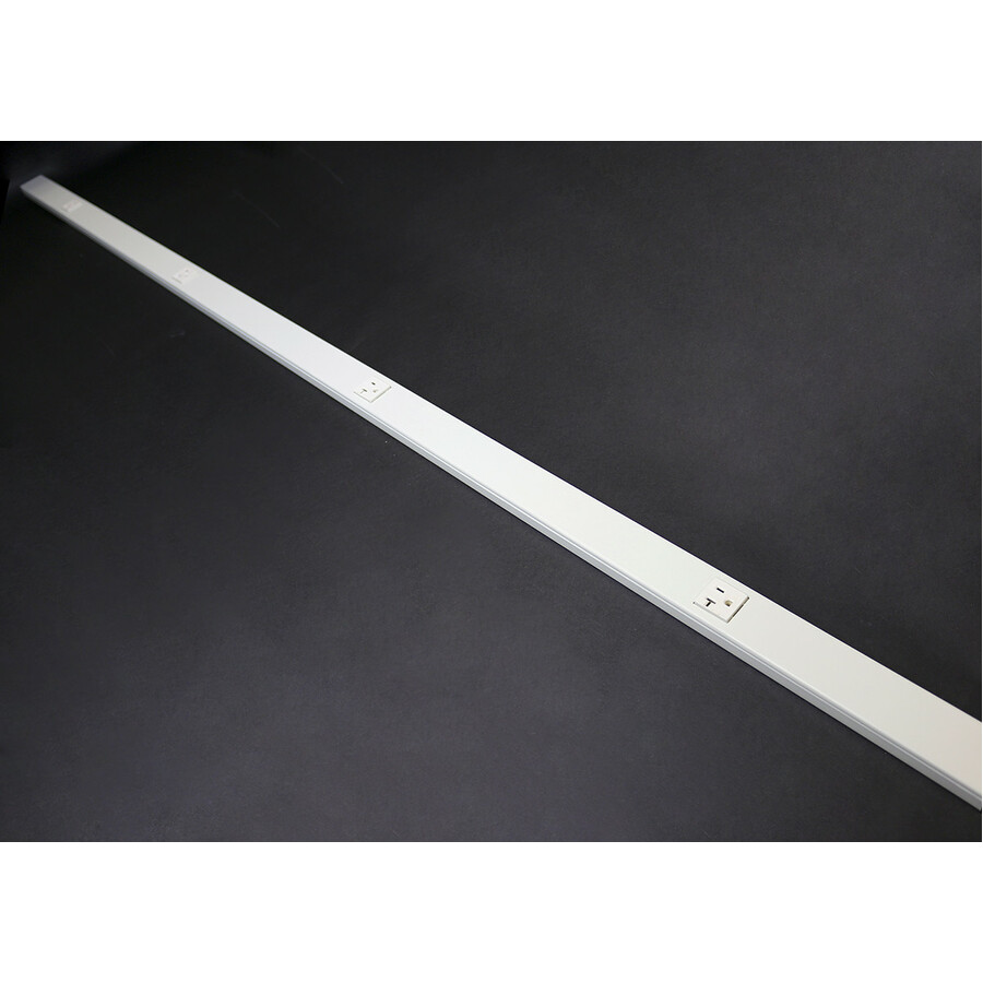 Wiremold Plugmold 2400PM 4-Outlet Power Strip