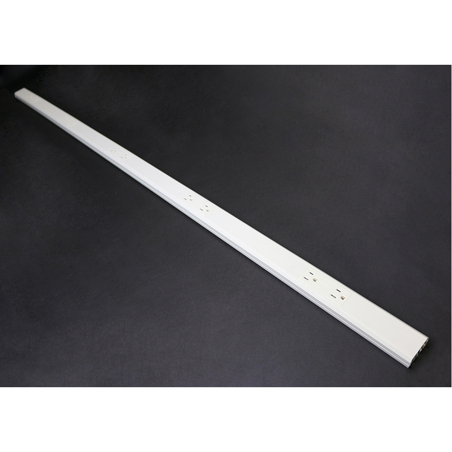 On-Q NM20GBA512 Nonmetallic Plugmold Multioutlet System