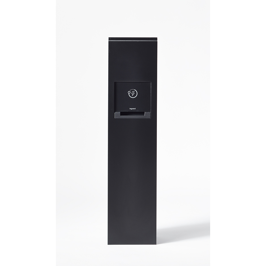 Wiremold Power Pedestal 3-Gang, 1 Duplex GFCI Receptacle and 2 4-Port USB Outlets