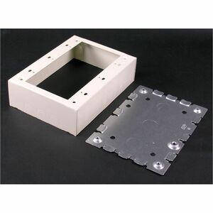 Wiremold 500/700 Three-Gang Switch and Receptacle Box Fitting