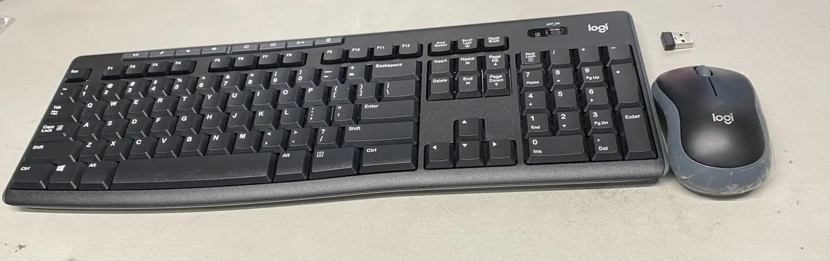 [12LogMK270] Logitech keyboard Mouse included Home RF Wireless QWERTY English Black